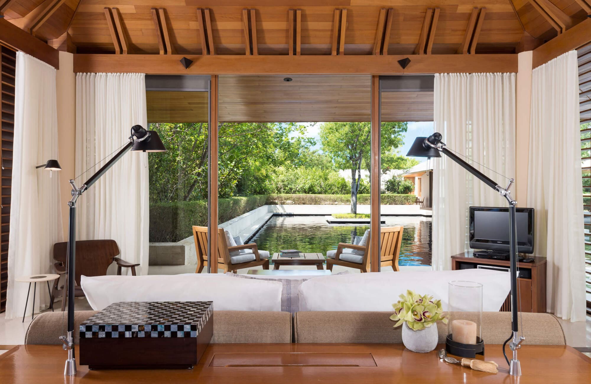 provid - turks & caicos