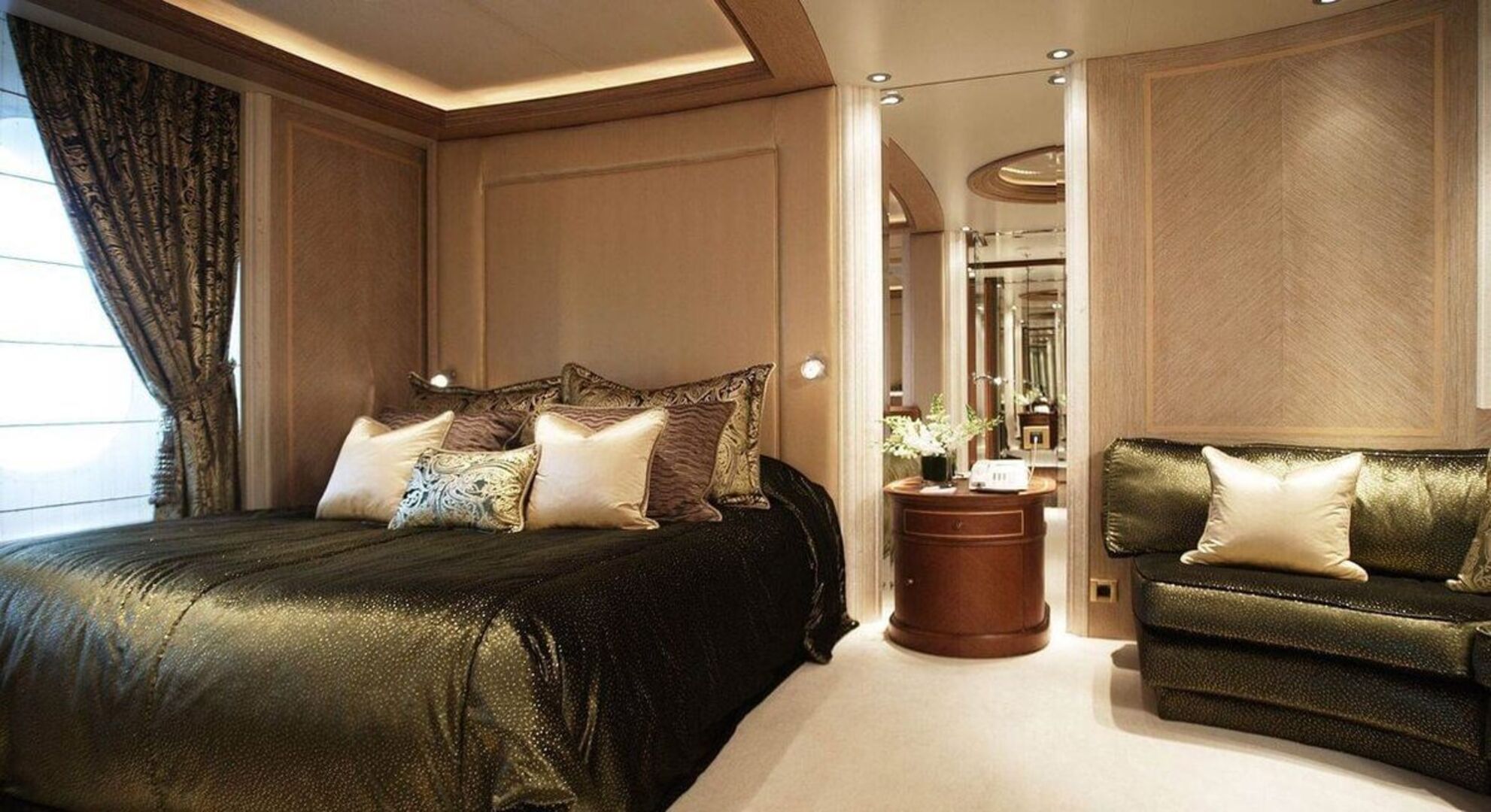 moonlight II - middle east